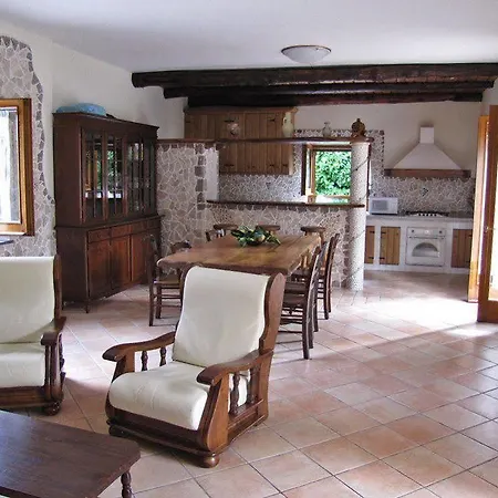 La Pietra *